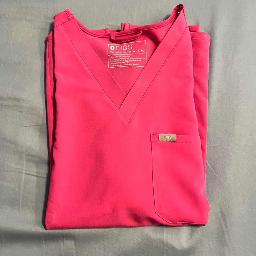 Figs Electric Orchid top XL NWT